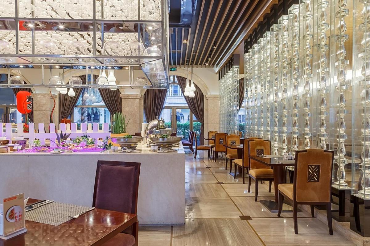 Howard Johnson Riverfront Plaza Fuzhou Fuzhou  Exterior foto