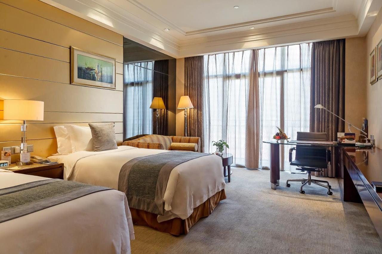 Howard Johnson Riverfront Plaza Fuzhou Fuzhou  Exterior foto